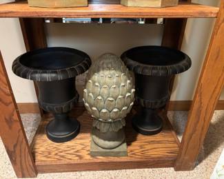 Urns, Welcome Pineapple