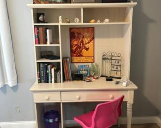 White Desk, Decor, Pink Chair