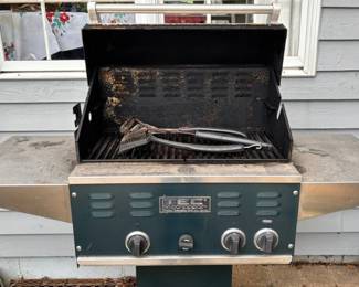 BBQ Grill & Tools