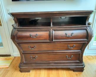 Curved 4 Drawers Cabinet