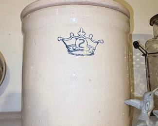 Robinson Ransbottom Blue Crown 2-Gallon Stoneware Crock with Lid