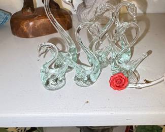 Murano Style Glass Swan Figurine Trio with Rose Accent