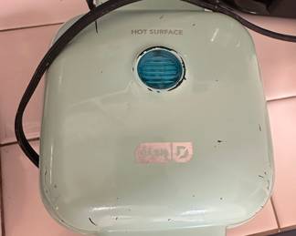 Dash Mini Waffle Maker - Mint Green