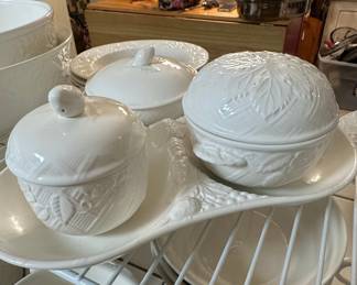 White Embossed Grapevine Condiment Server