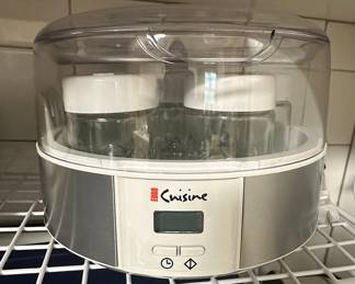 Euro Cuisine YM80 Electric Yogurt Maker with 7 Glass Jars