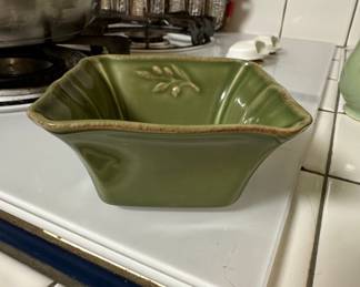 Arenito Portugal Olive Motif Square Stoneware Bowl
