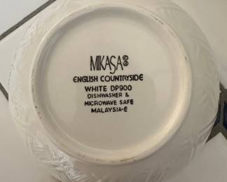 Mikasa English Countryside White Sugar Bowl with Lid