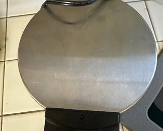 Black & Decker WMB500 Belgian Waffle Maker