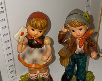 Hummel Figurine Pair: Surprise (94/1)