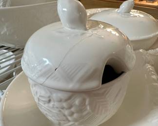 Pfaltzgraff Village White Sugar Bowl