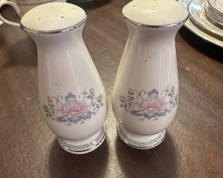 Lenox Charleston Salt and Pepper Shakers