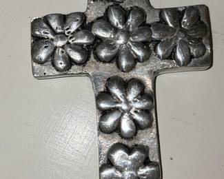 A La Carte Cast Aluminum Floral Wall Cross