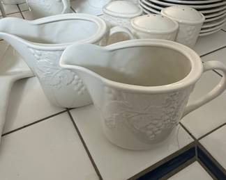 Mikasa English Countryside White Gravy Boat
