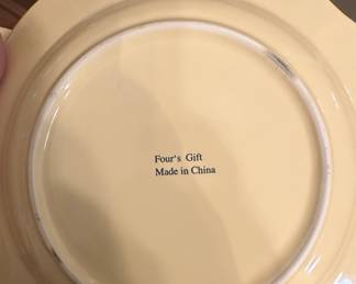 Federalist Ironstone Buttercup Yellow Scalloped Dinner Plate