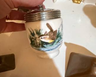 Royal Worcester Porcelain Egg Coddler - Bird Series (Wren)
