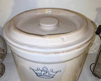 Robinson Ransbottom Blue Crown 2-Gallon Stoneware Crock with Lid