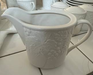 Mikasa English Countryside White Gravy Boat