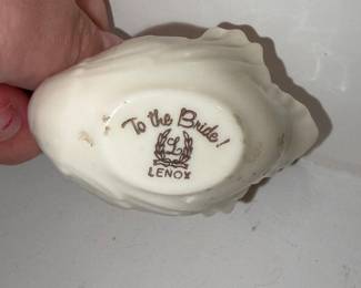Lenox 'To the Bride' Porcelain Swan Figurine