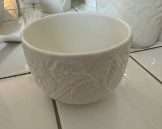 Mikasa English Countryside White Sugar Bowl
