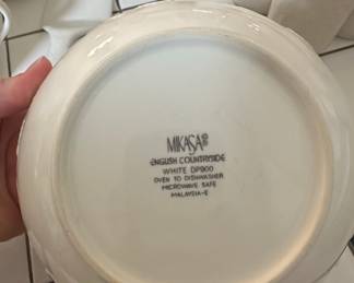 Mikasa English Countryside Serving Bowl