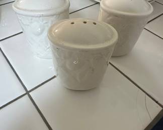 White Embossed Ceramic Salt and Pepper Shakers with Floral/Fruit Pattern