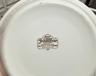 Royal China by Jeannette Strawberry Pie Plate