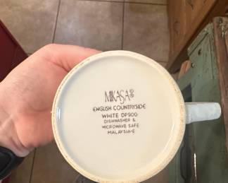 Mikasa English Countryside White Mugs