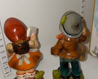 Hummel Figurine Pair: Surprise (94/1)