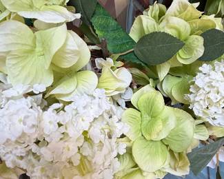 Artificial Hydrangea and Blossom Decorative Wreath