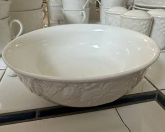 Mikasa English Countryside Serving Bowl