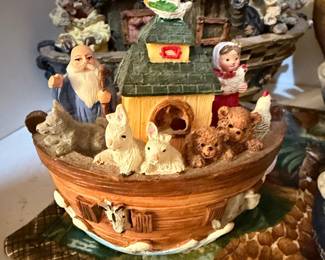 Noah's Ark Hinged Trinket Box Figurine