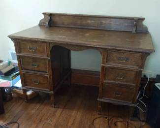 Vintage Oak Executive Desk with Raised Gallery