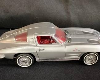 Franklin Mint precision model Corvette collection (several lots)