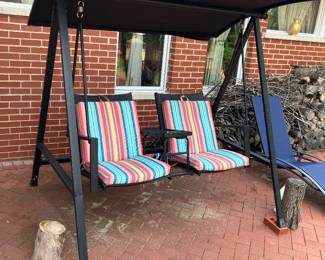 Outdoor swing