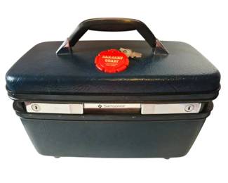 Vintage 1980s Samsonite Travel Case With Las Vegas Keychain Keys