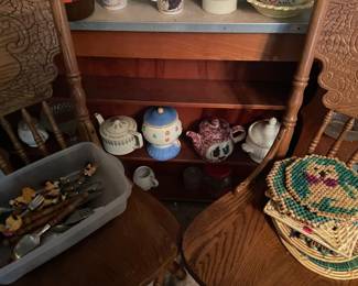 Teapots and pot holders