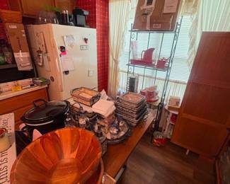 Kitchen items (fridge stays with the house)