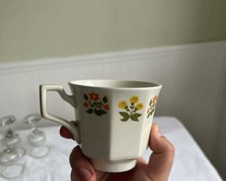 complete set of dishware