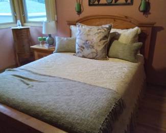Broyhill Bedroom Set