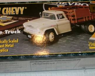 DIE CAST TRUCK