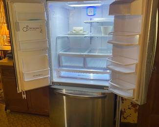 LG Refrigerator $1000