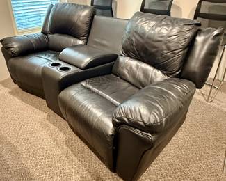 2 Pairs of Leather Theater Seating with Center Section (Manual)