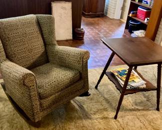 Rocker and spool table
