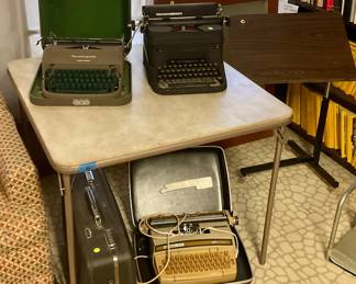 Typewriters 