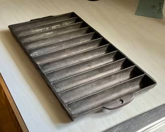 Iron baking pan