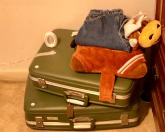 Vintage avocado green hard side luggage