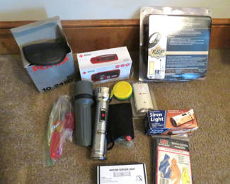 Lot 84: Emergency lighting devices and safety gear