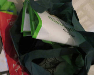 Lot 87: Assorted Reusable Grocery Shopping Bags