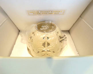 Lot 36: Lenox Tea Light Illuminations New in Box