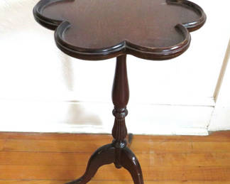 Lot 72: Vintage Pie Crust Side Table
